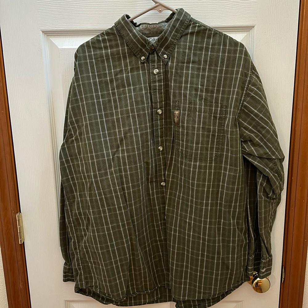 Columbia Sportswear Company. Dress Shirt. Men’s Size XL